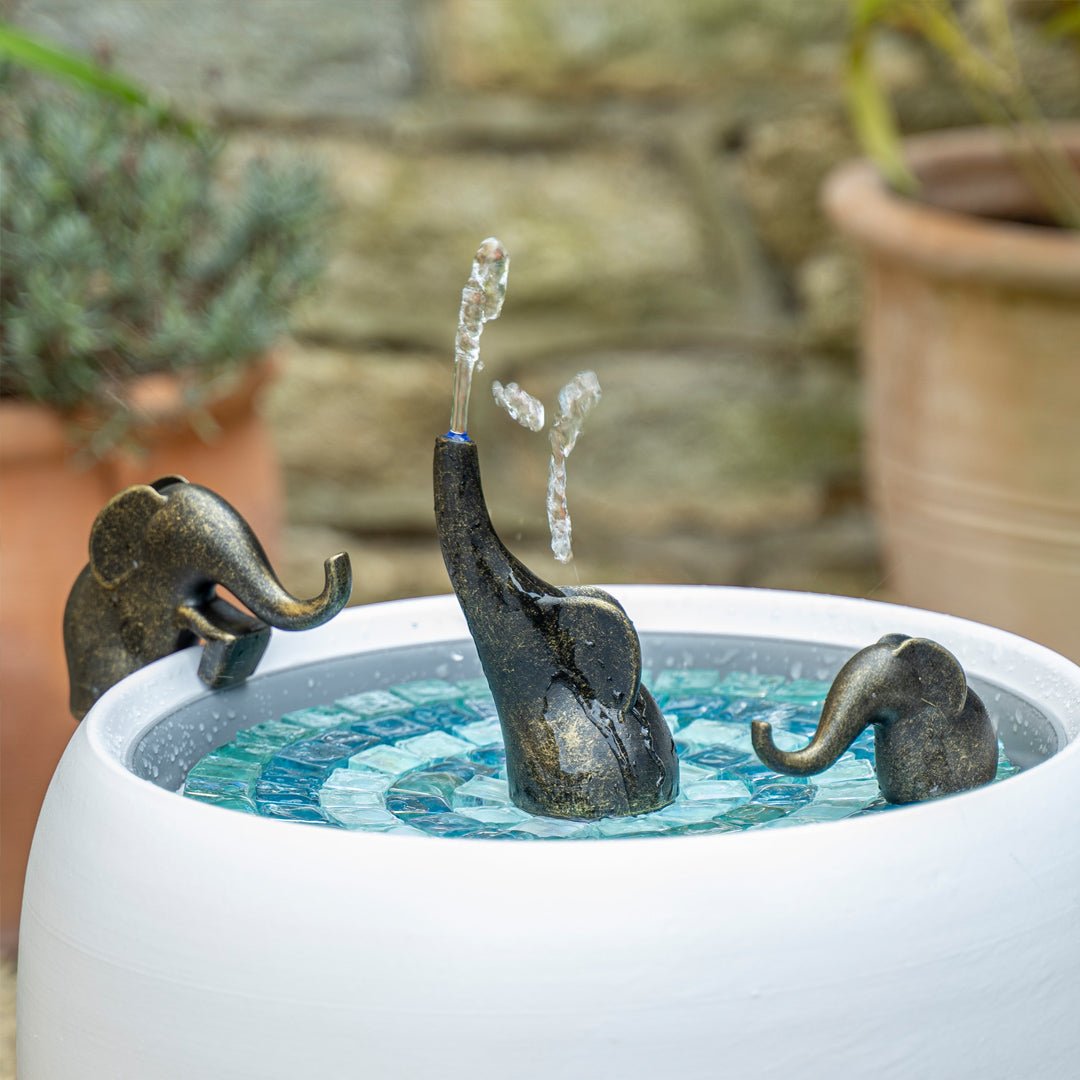 Eddie The Sipping Elephant - hydria